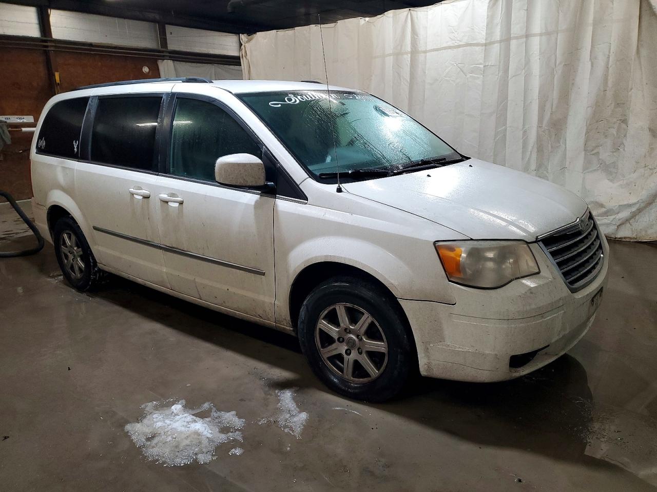 2010 Chrysler Minivan VIN 2A4RR5D14AR232275 photo 4