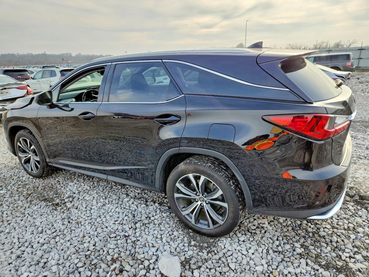 2018 Lexus Rx350 VIN JTJDZKCA3J2001282 photo 2