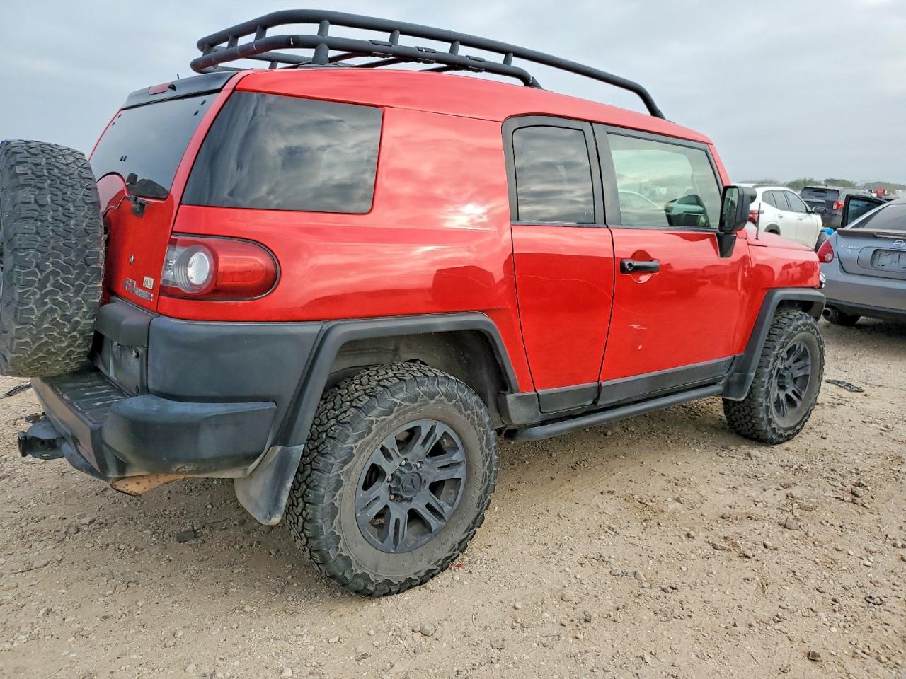 2012 Toyota Fj cruiser VIN JTEBU4BF4CK141857 photo 3