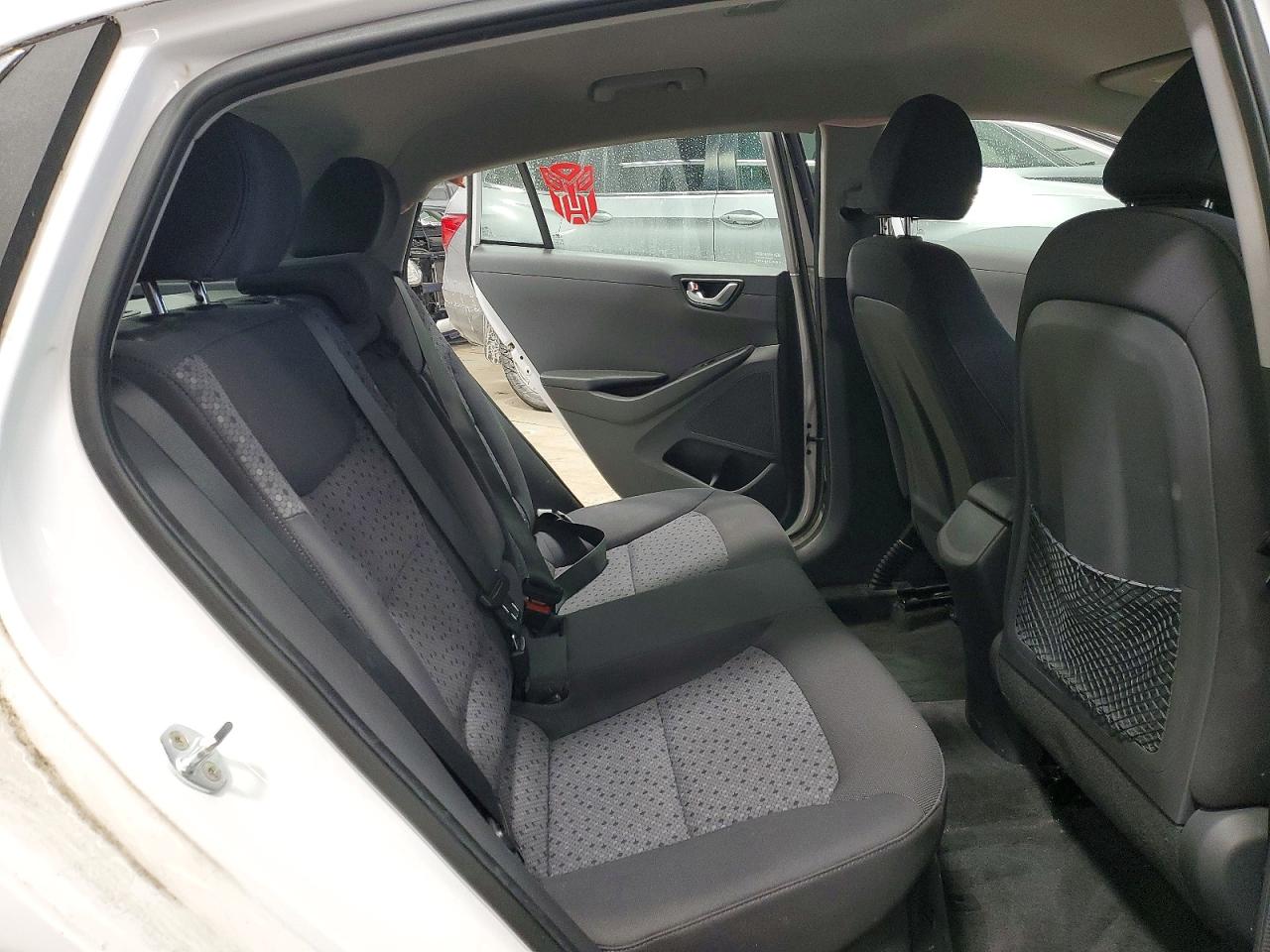 2018 Hyundai Ioniq VIN KMHC75LC8JU067379 photo 10