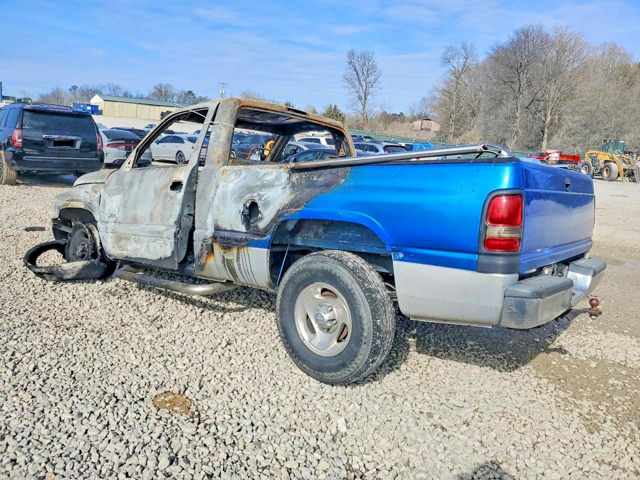 1999 Dodge All models VIN 1B7HC16X2XS138495 photo 2