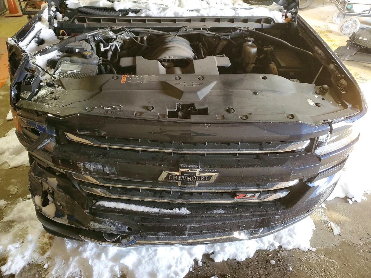2018 Chevrolet All models VIN 3GCUKSECXJG306355 photo 11