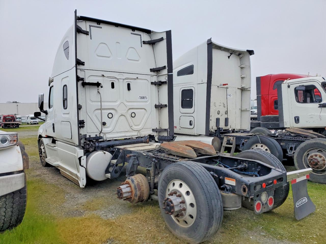 2020 FREIGHTLINER All other VIN 3AKJHHDR1LSLL9001 photo 3