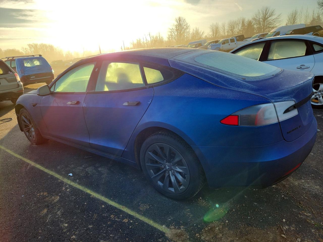 2019 Tesla Model s VIN 5YJSA1E22KF300598 photo 2