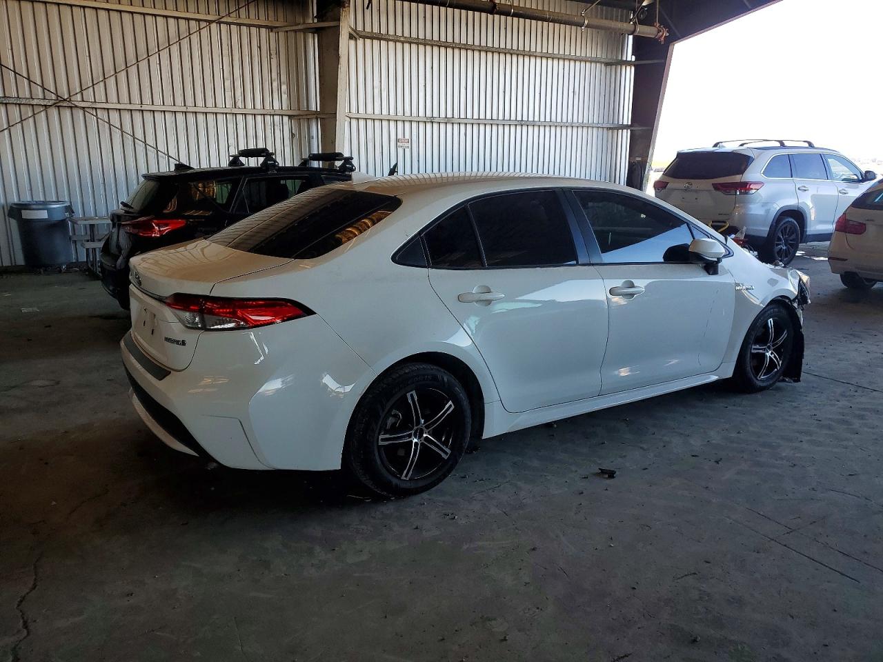 2021 Toyota Corolla VIN JTDEAMDE3MJ017455 photo 3