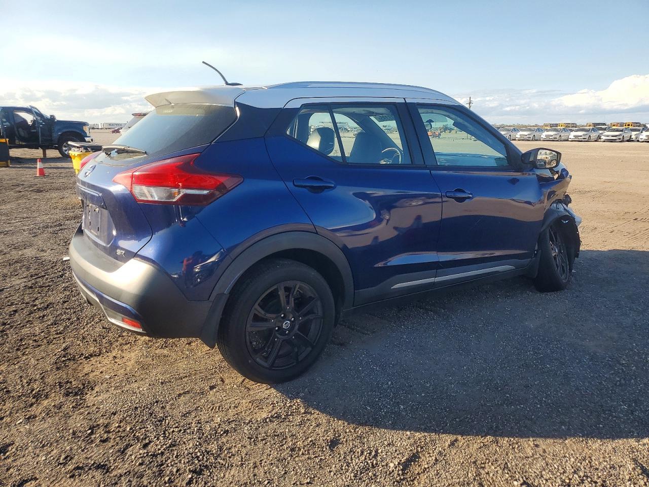 2019 Nissan Kicks VIN 3N1CP5CU7KL491535 photo 3