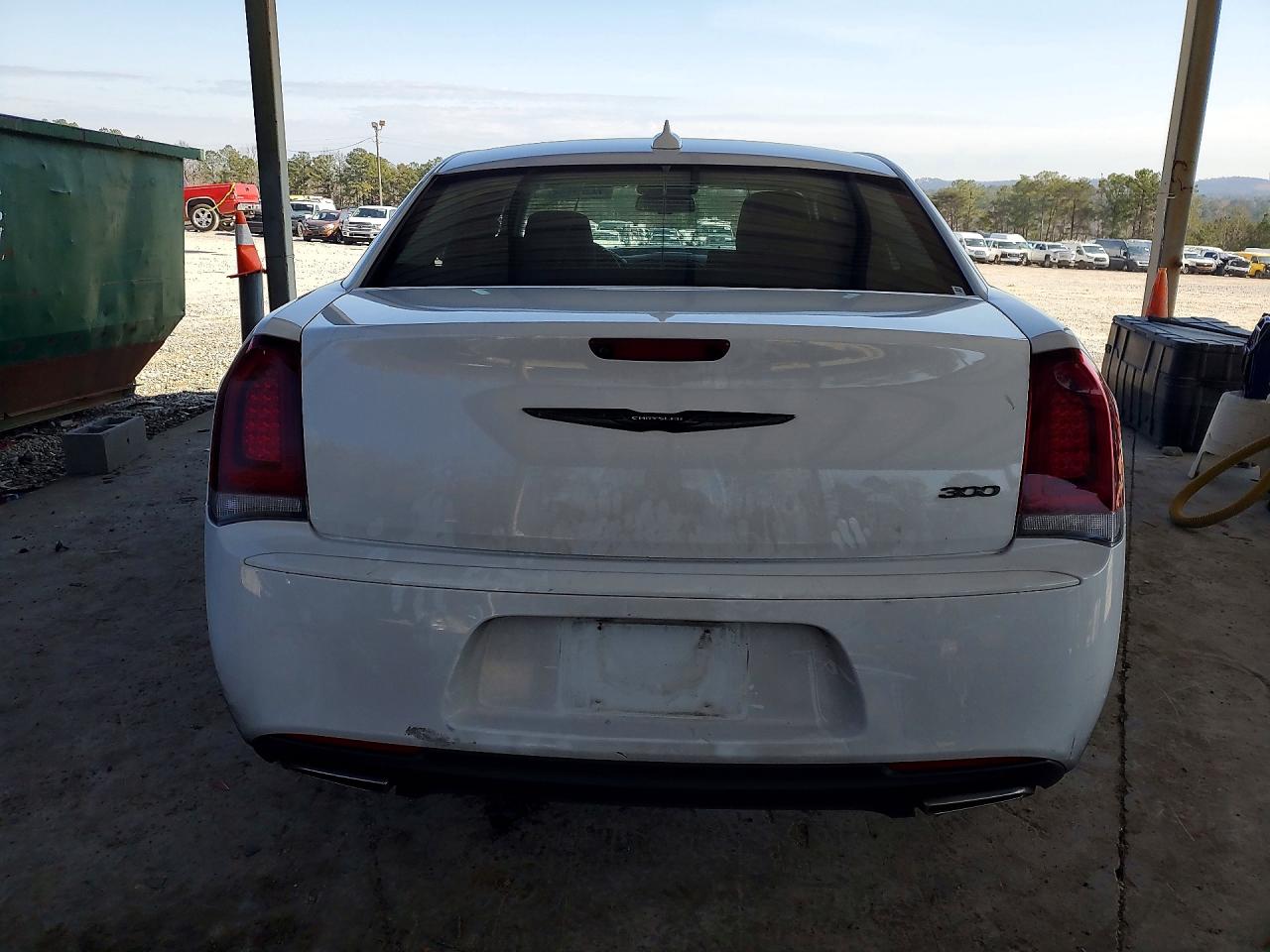 2022 Chrysler 300 VIN 2C3CCAAG4NH236745 photo 6