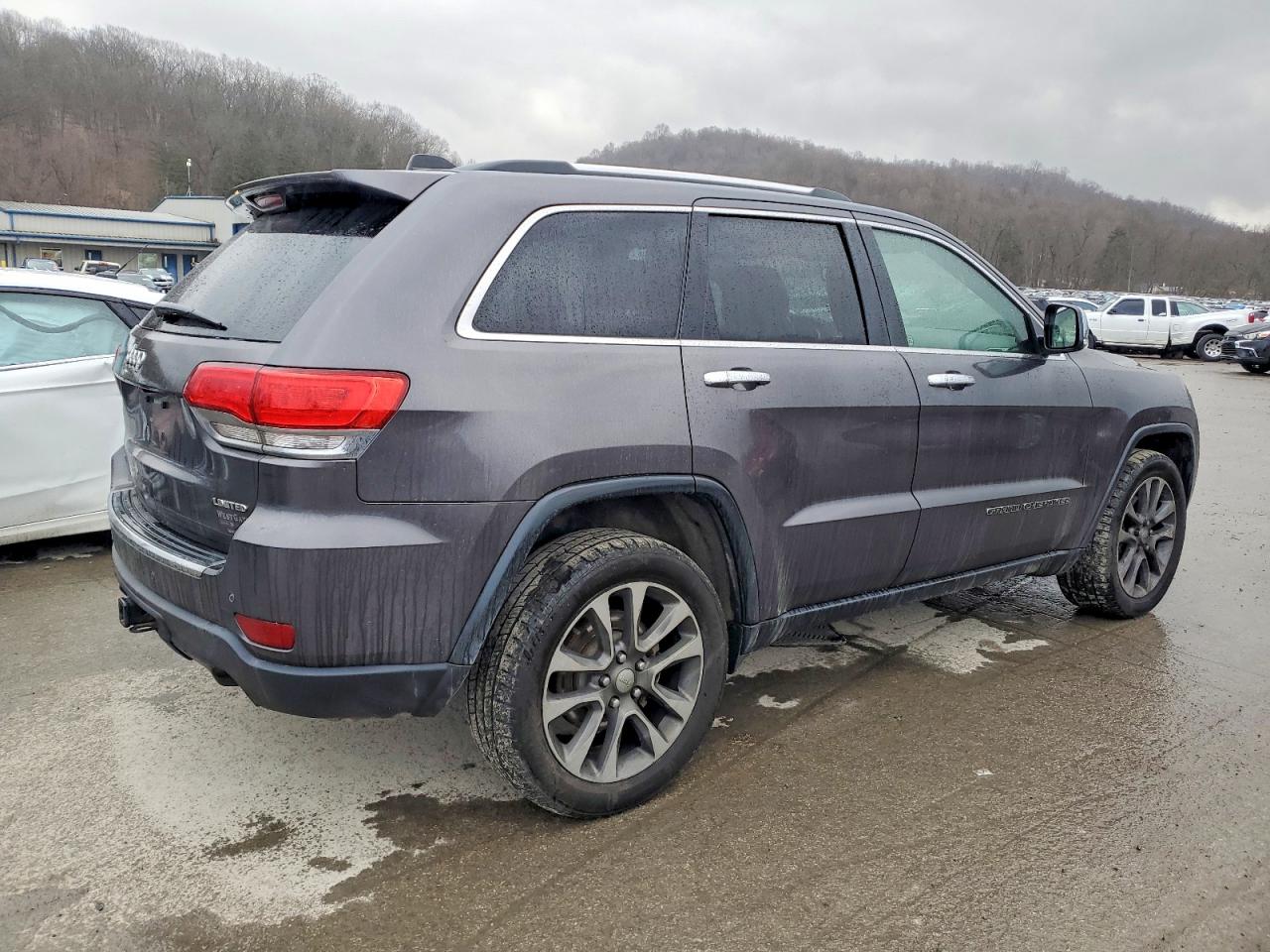 2018 Jeep Grand cher VIN 1C4RJFBM5JC374093 photo 3