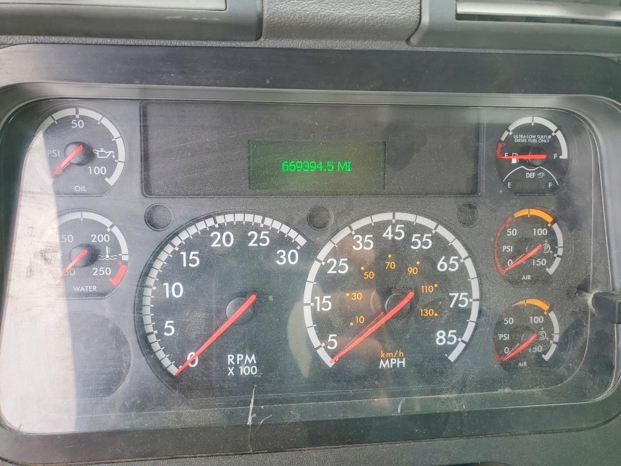 2016 FREIGHTLINER All other VIN 1FUJGEDV6GLHC5914 photo 8