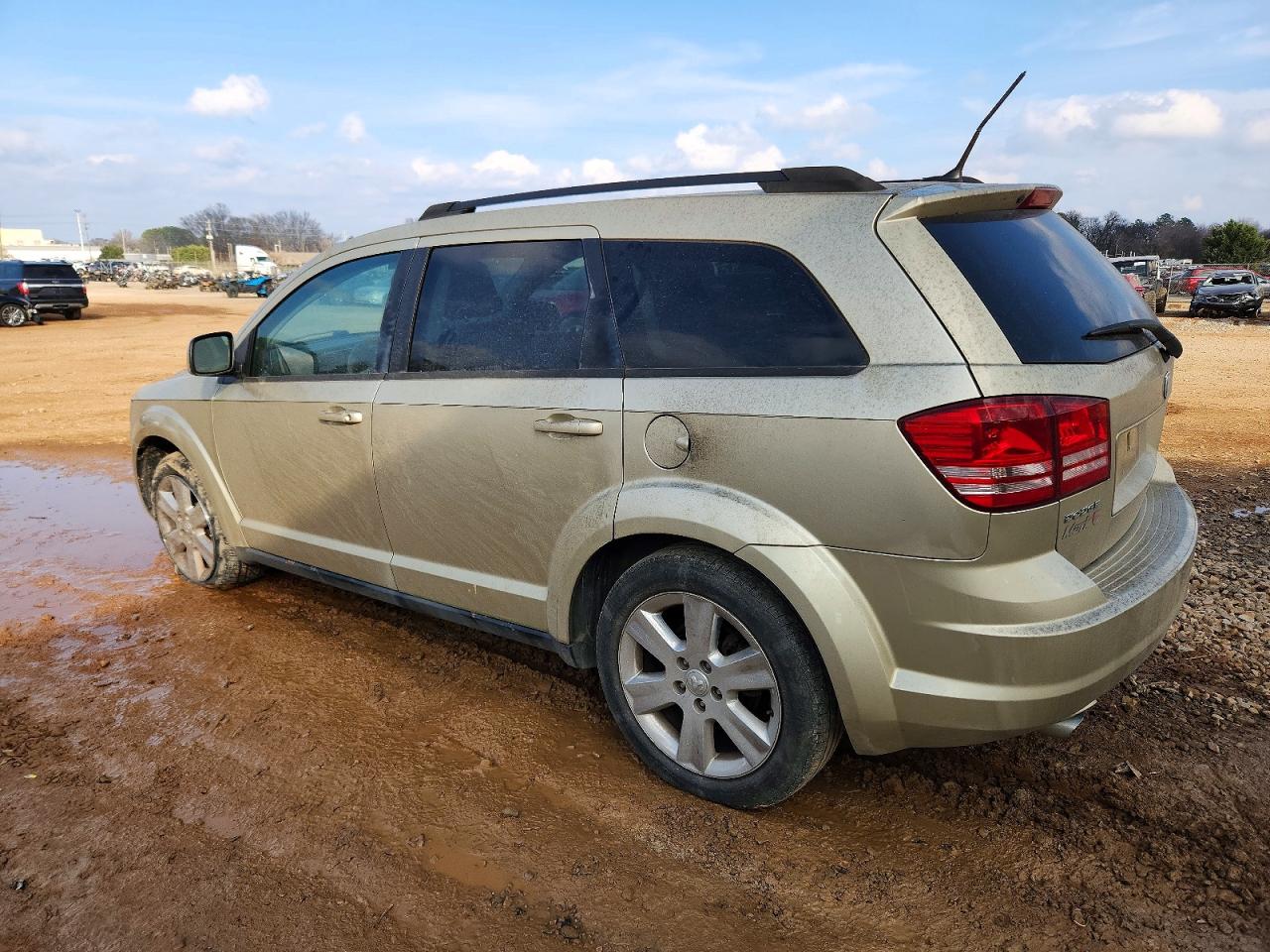 2010 DODGE Journey VIN 3D4PG5FV5AT108826 photo 2