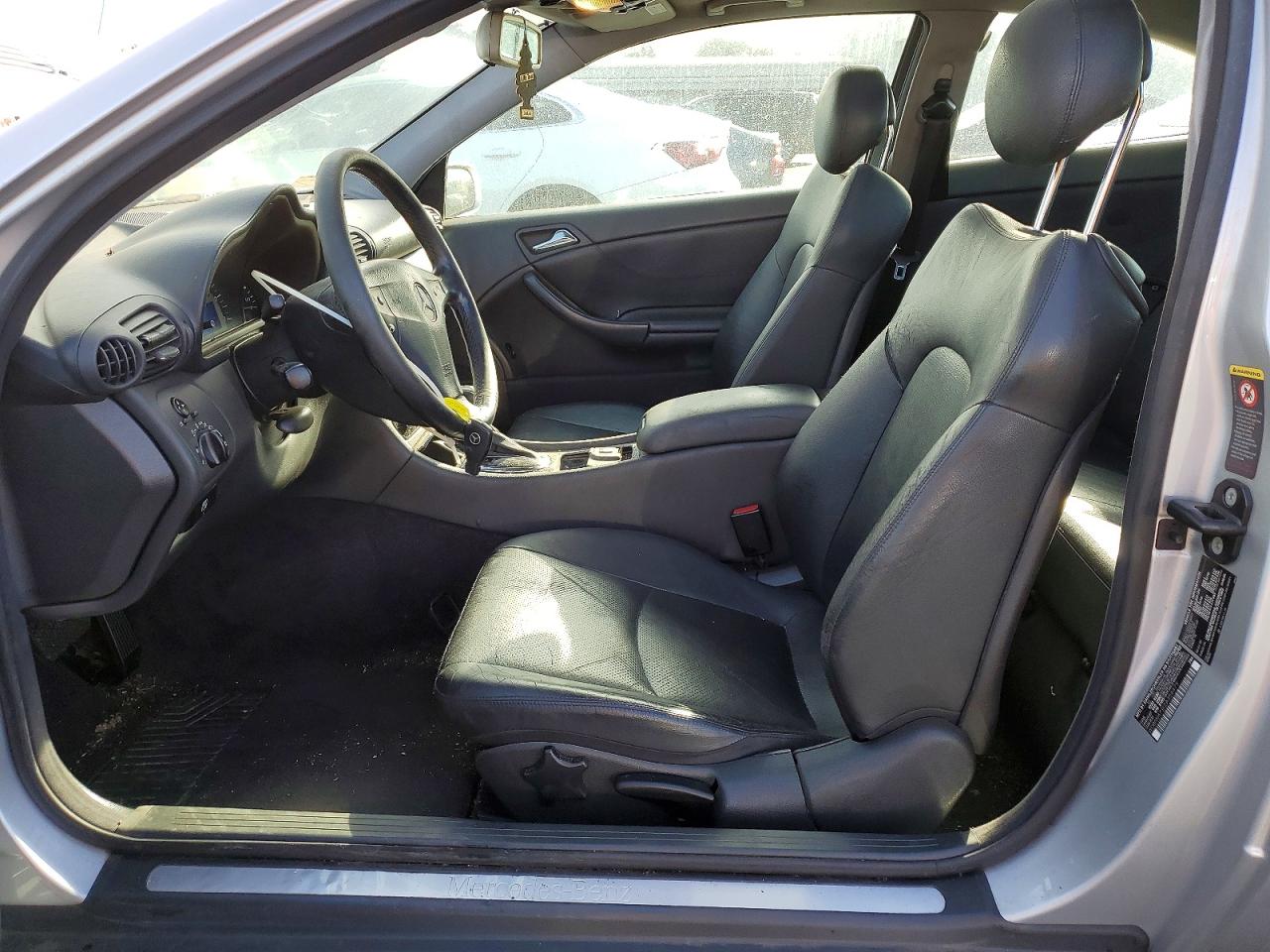 2002 Mercedes-Benz C class VIN WDBRN47JX2A356479 photo 7