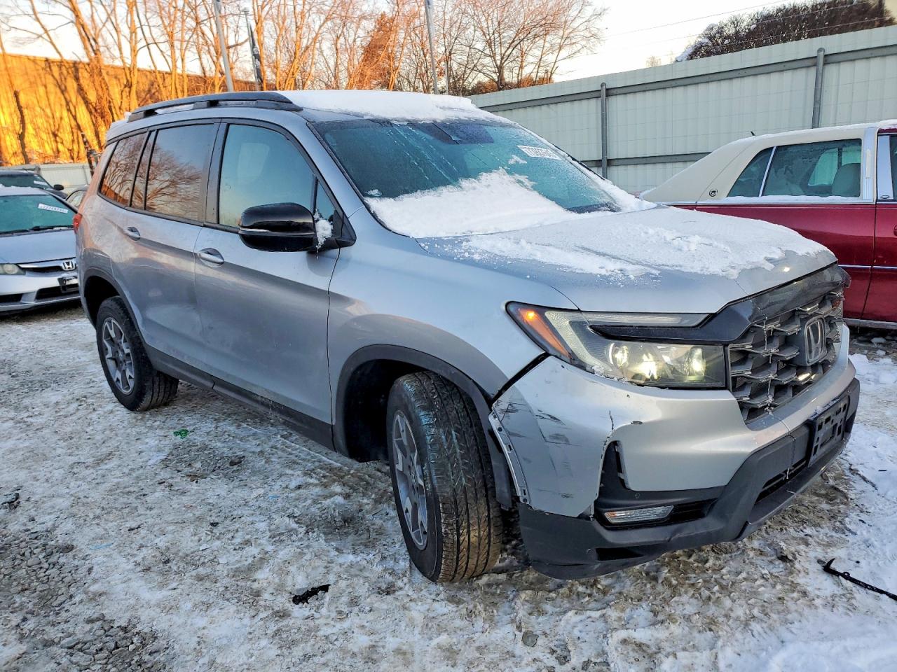 2023 Honda Passport VIN 5FNYF8H66PB002467 photo 4