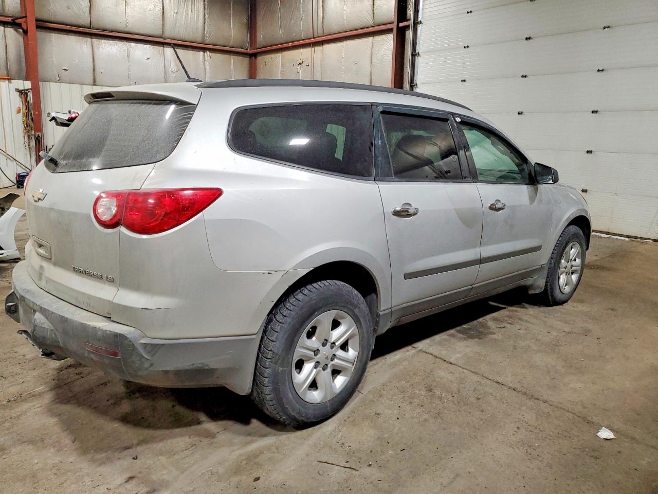 2011 Chev Traverse VIN 1GNKVFEDXBJ303588 photo 3