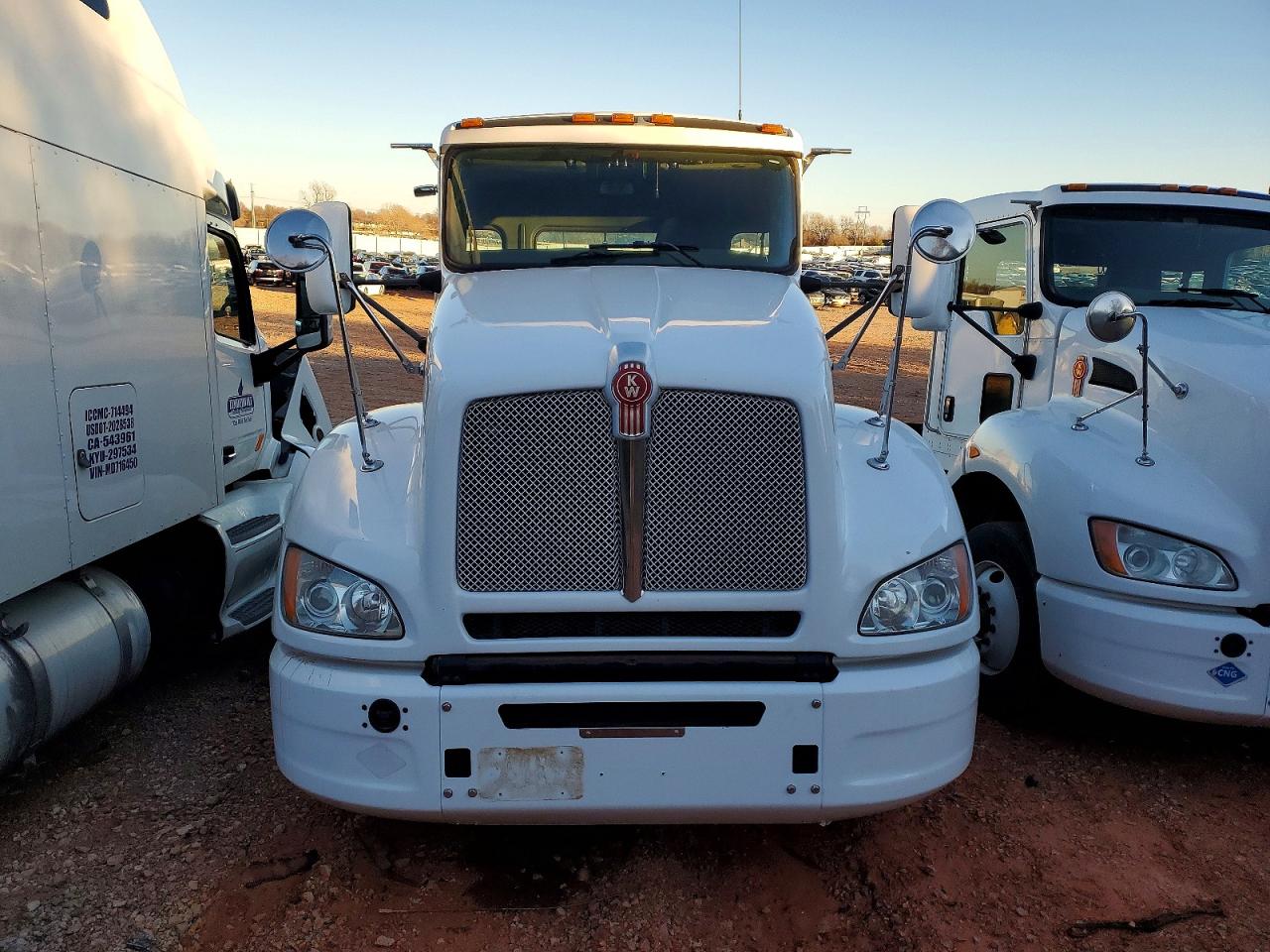 2017 KENWORTH All other VIN 3BKBA28X0HF158957 photo 9