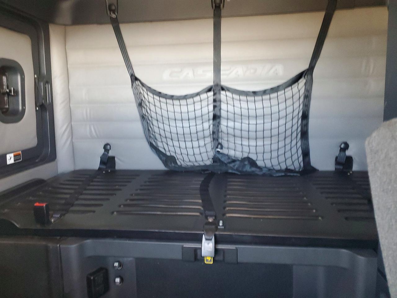 2019 FREIGHTLINER All other VIN 3AKJHHDR6KSKT6574 photo 6