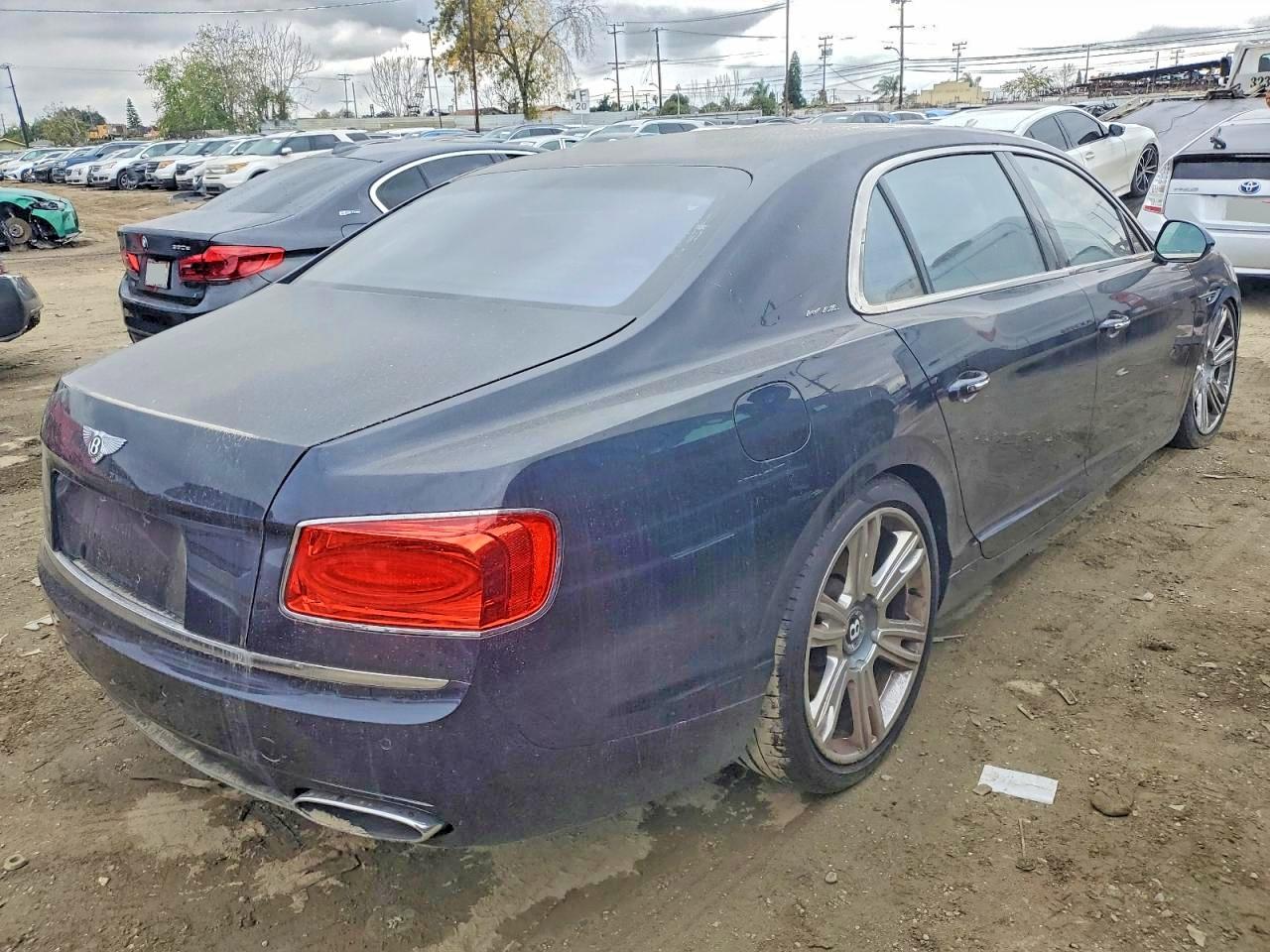2014 Bentley All other VIN SCBEC9ZA8EC091959 photo 3