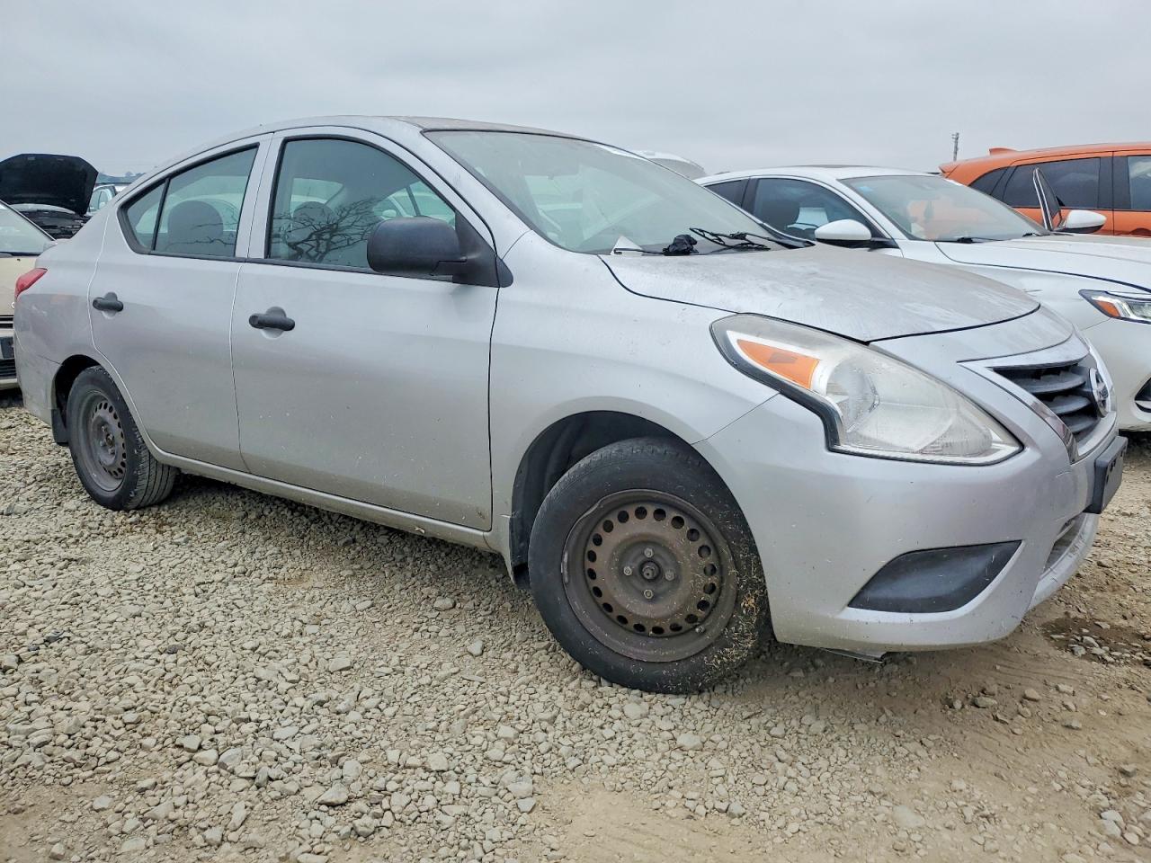 2015 NISS Versa VIN 3N1CN7AP8FL815757 photo 4