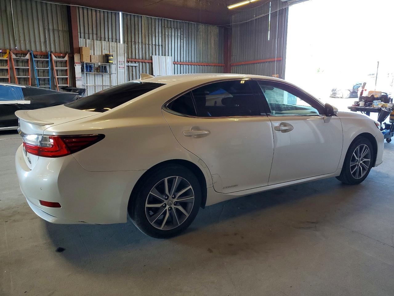 2016 Lexus Es300 VIN JTHBW1GG1G2105983 photo 3