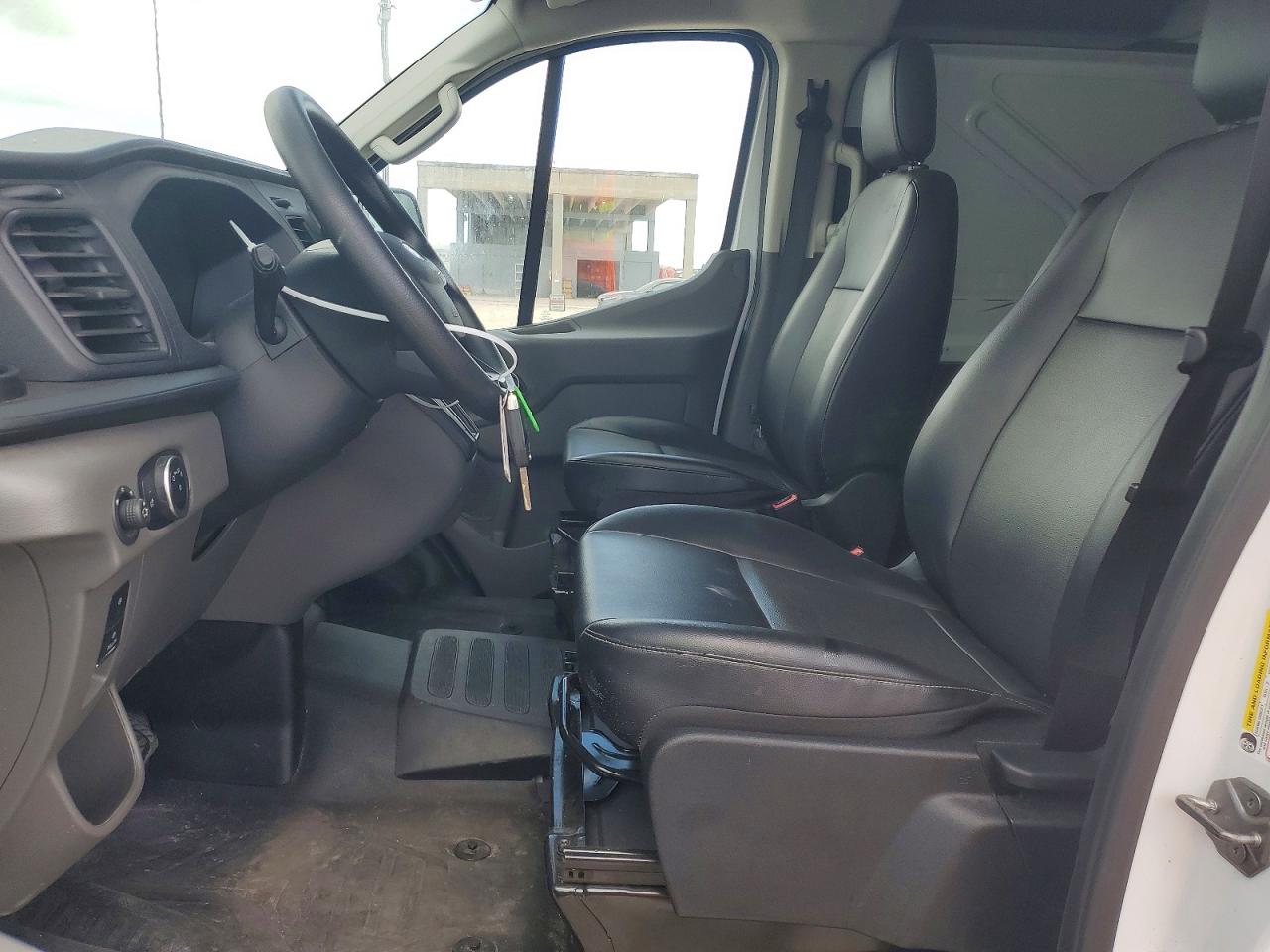 2025 Ford Transit VIN 1FTBR1Y89SKA07406 photo 7