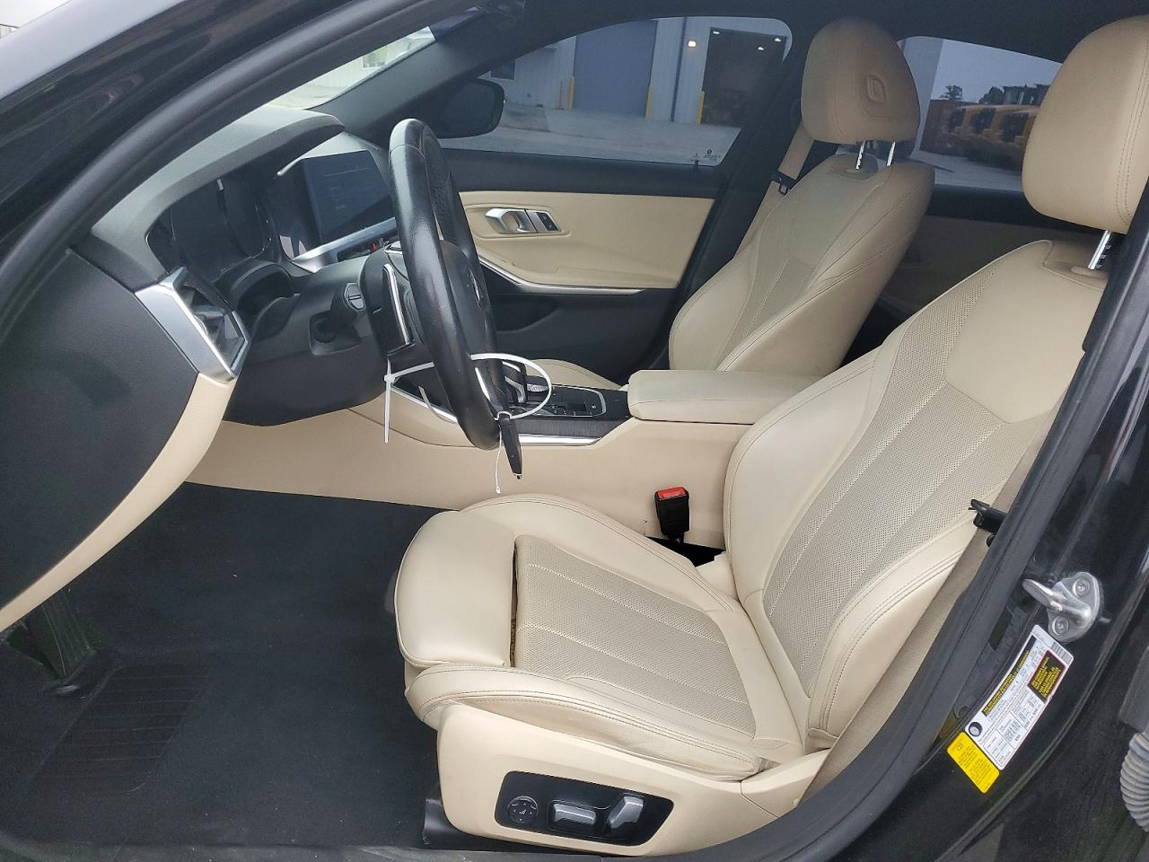 2022 BMW 3 series VIN 3MW5R1J08N8C55540 photo 7