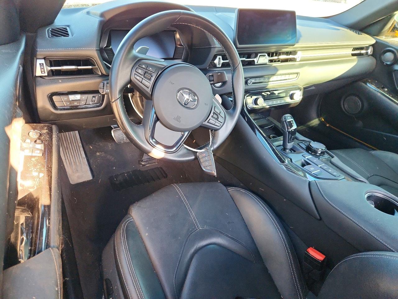 2021 TOYOTA Supra VIN WZ1DB0C05MW040604 photo 8