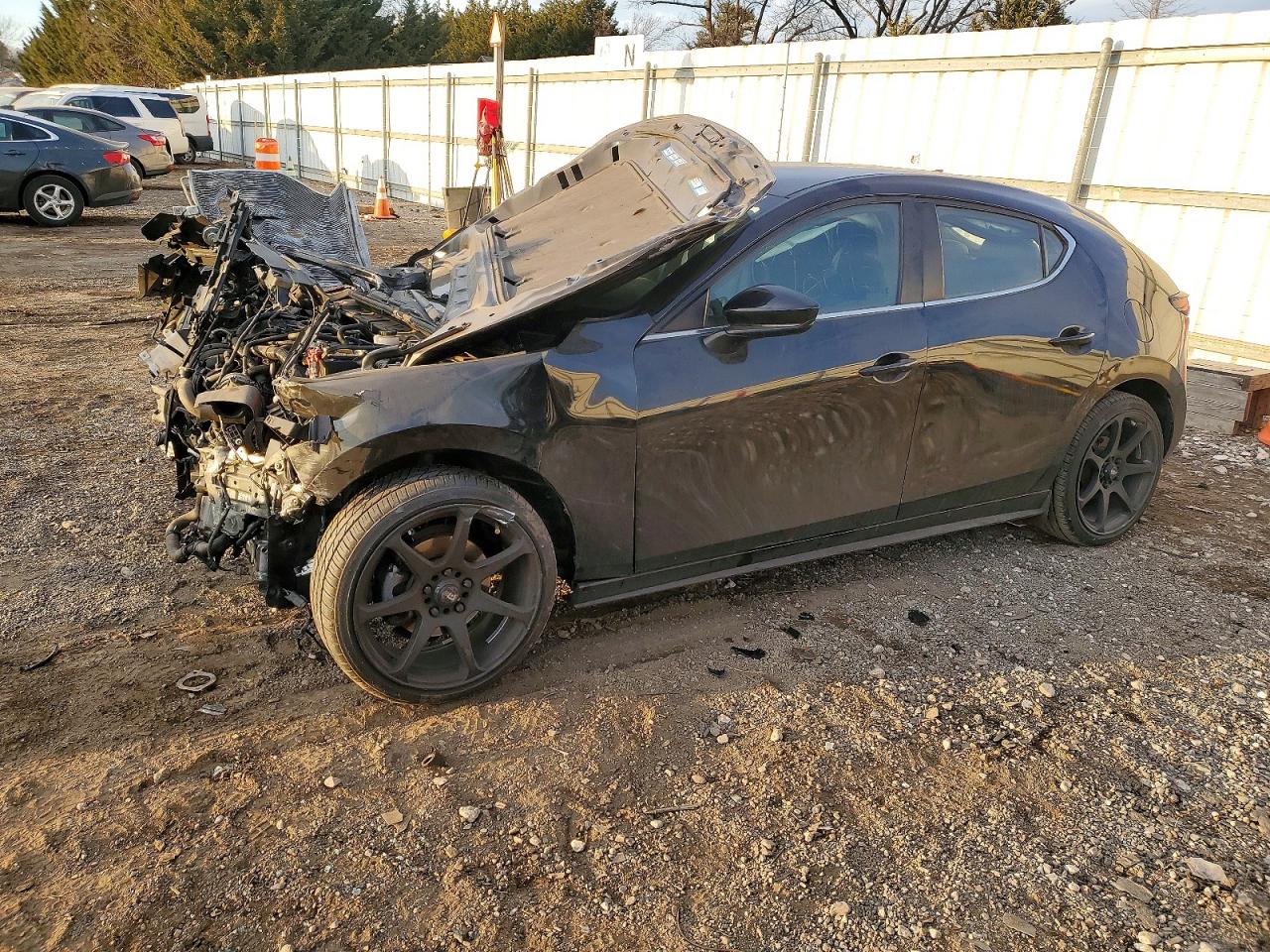 2019 Mazda 3 VIN JM1BPAMM3K1118600 photo 1