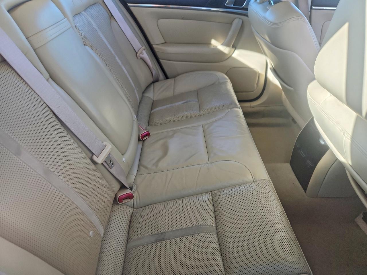 2009 Lincoln Mks VIN 1LNHM93R89G615319 photo 10