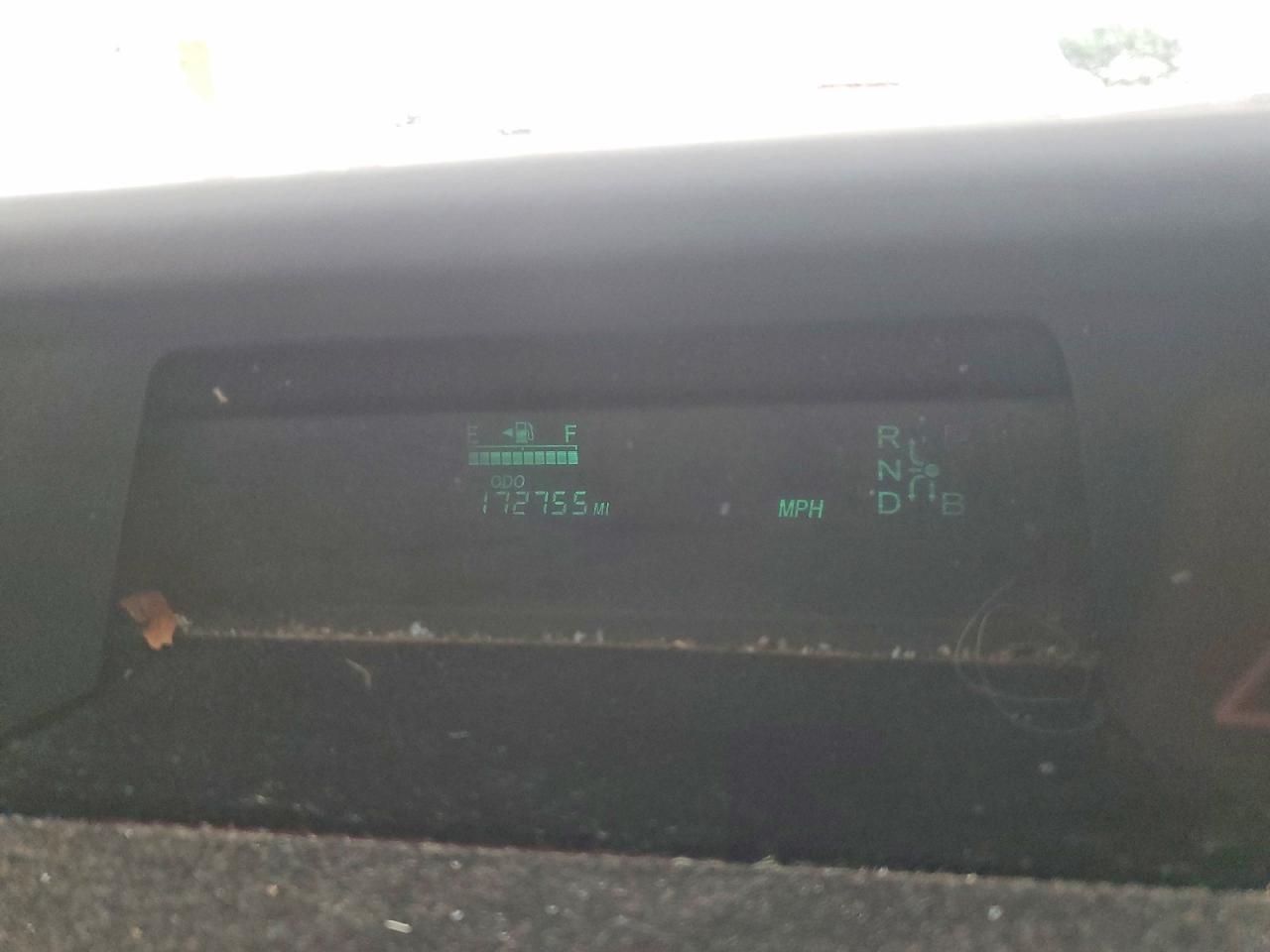 2004 Toyota Prius VIN JTDKB20U340023795 photo 9