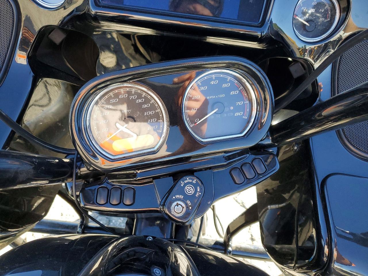 2019 Harley Fl VIN 1HD1KTP15KB643786 photo 7