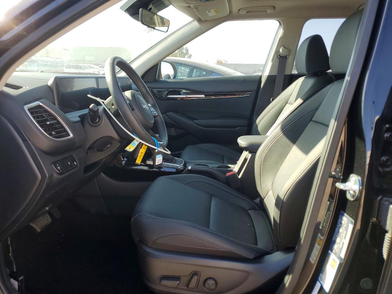 2025 Kia Seltos VIN KNDER2AA2S7805409 photo 7