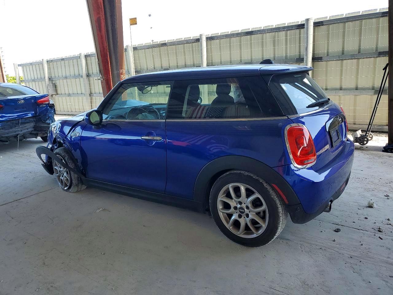2019 Mini Cooper VIN WMWXP5C52K2H29896 photo 2