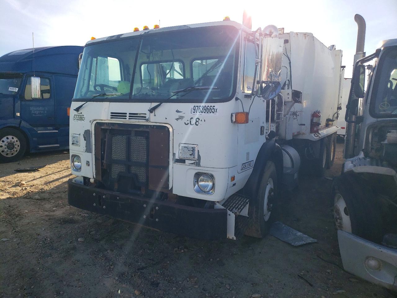 2007 AUTOCAR Unknown VIN 5VCDC6MF77H204822 photo 2