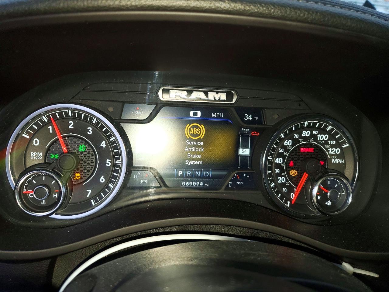 2024 Ram 2500 VIN 3C6UR5FJXRG134860 photo 9