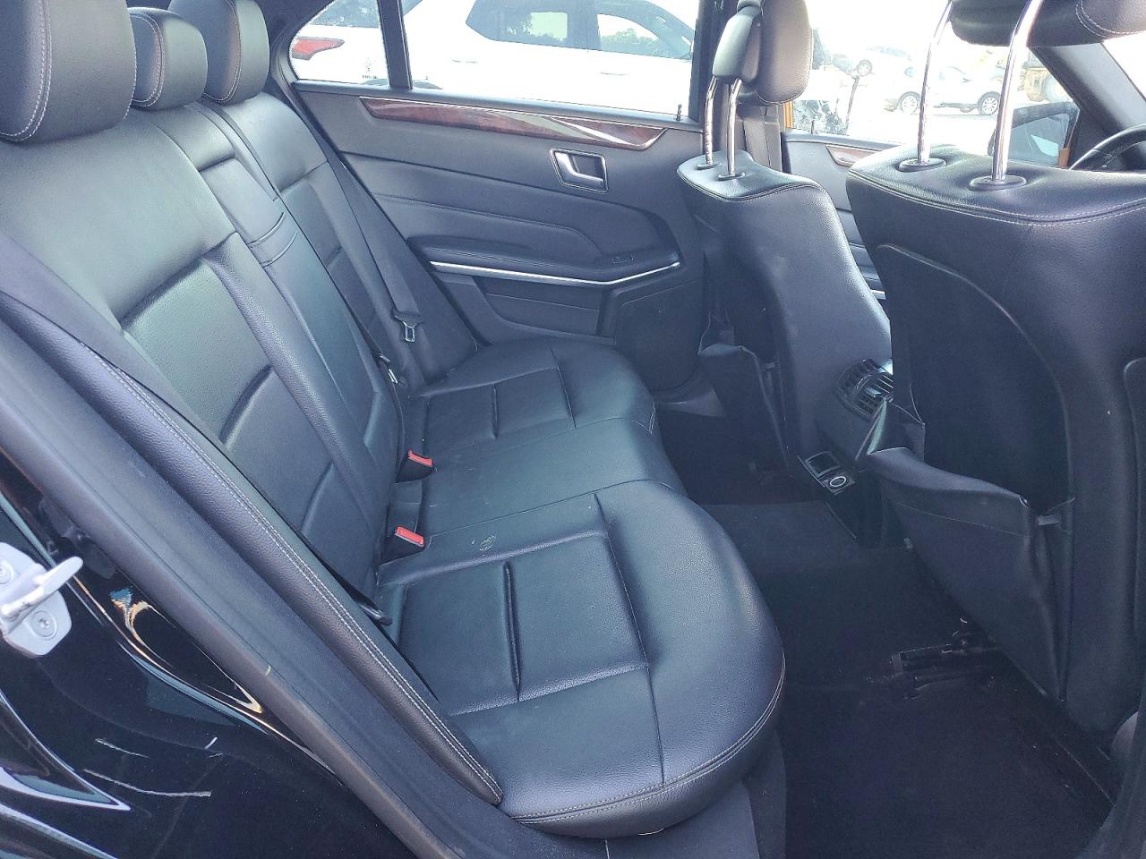 2014 Mercedes-Benz E-class VIN WDDHF5KB6EA974750 photo 10