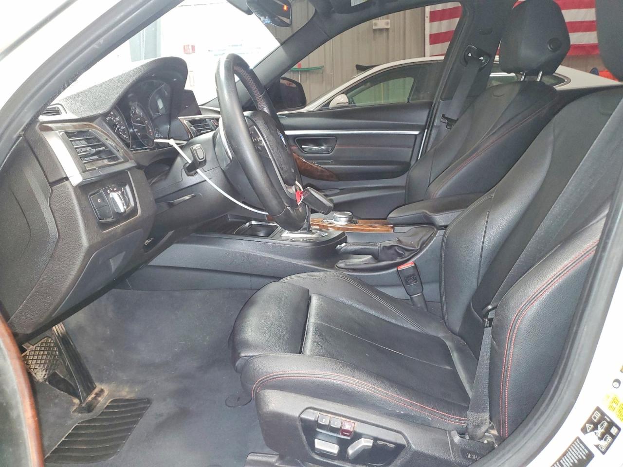 2017 BMW 3 series VIN WBA8D9C37HA005085 photo 7