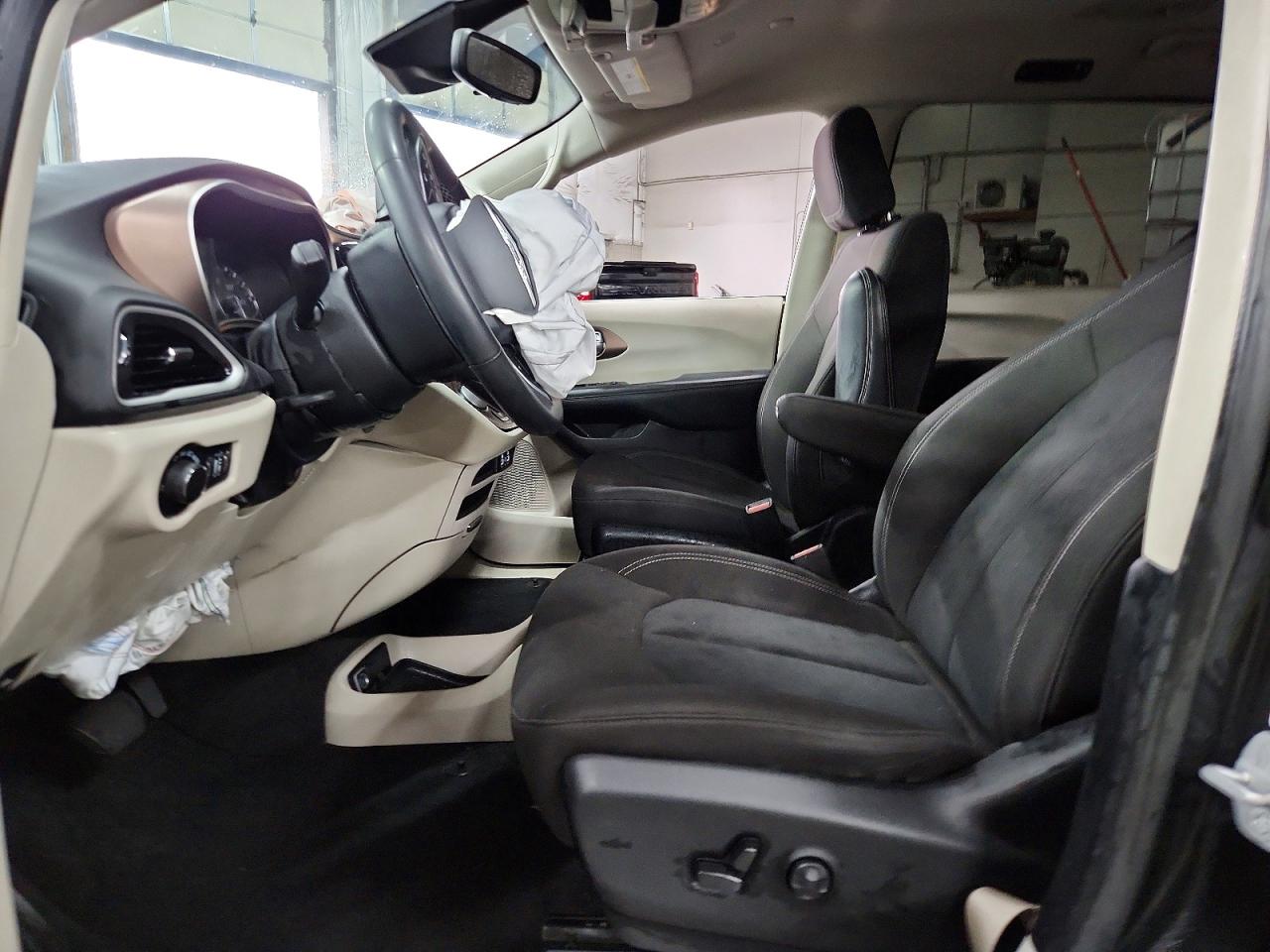 2023 CHRYSLER Minivan VIN 2C4RC1CG6PR511323 photo 7
