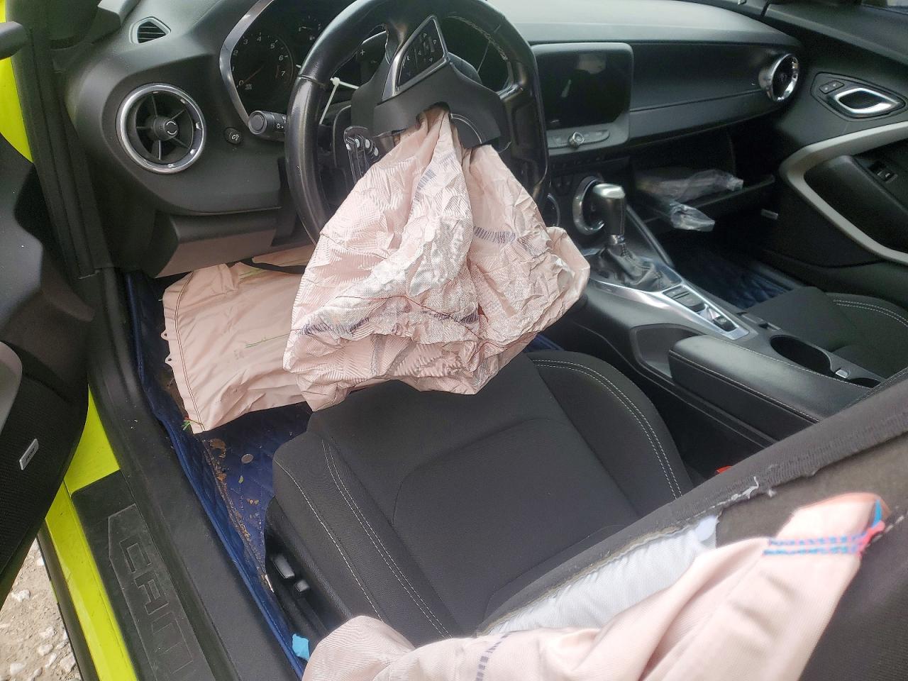 2020 Chev Camaro VIN 1G1FF1R70L0144692 photo 8