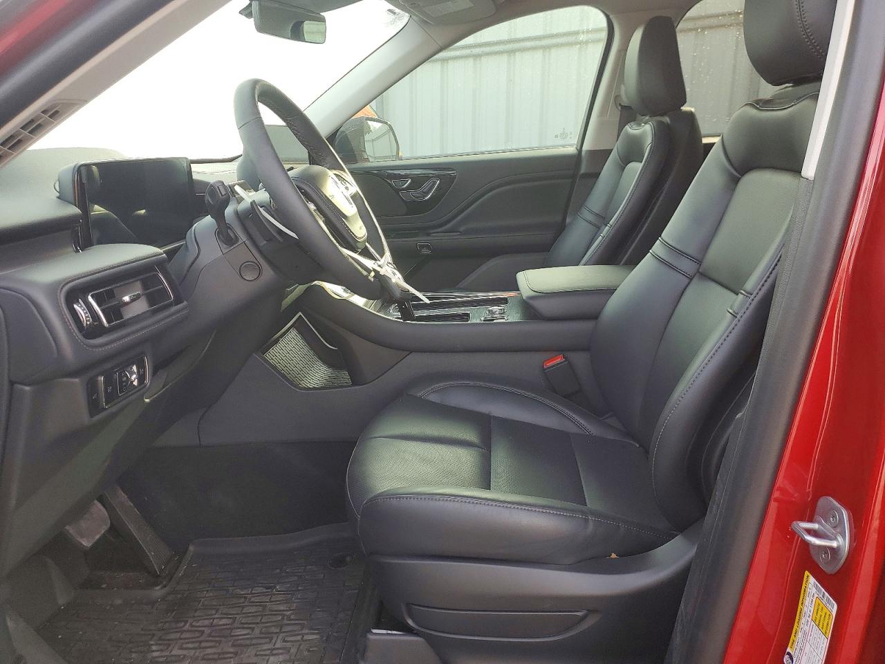 2025 Lincoln Aviator VIN 5LM5J6WC7SGL31409 photo 7
