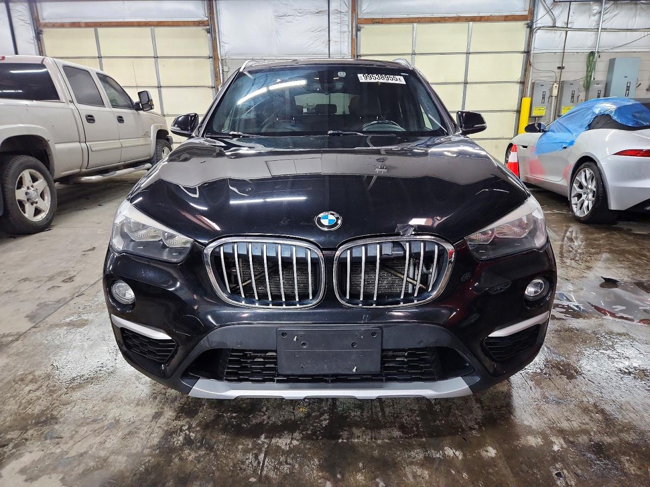2018 BMW X1 VIN WBXHT3C31J5F92200 photo 5