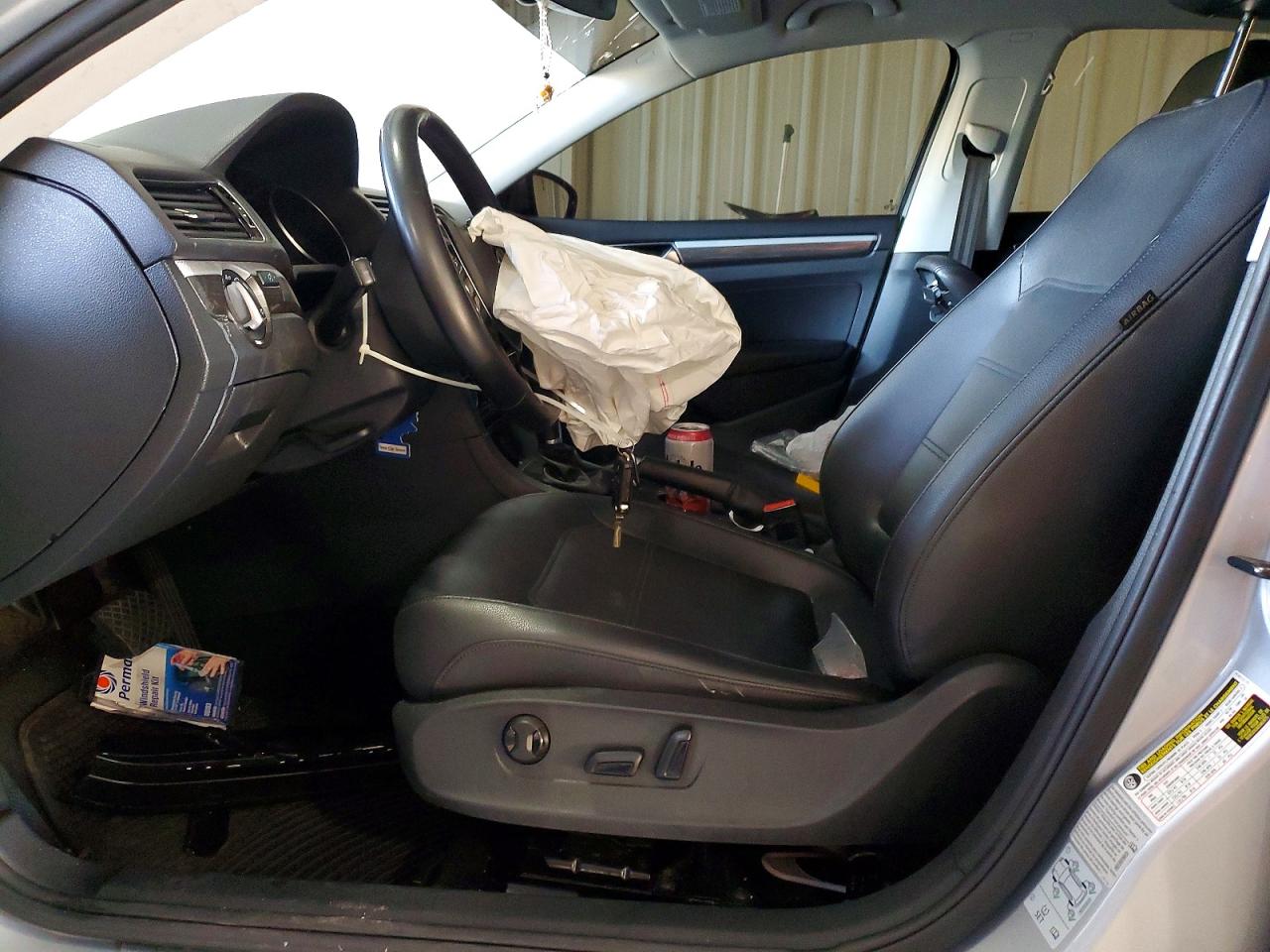 2017 Volkswagen Passat VIN 1VWGT7A3XHC063136 photo 7