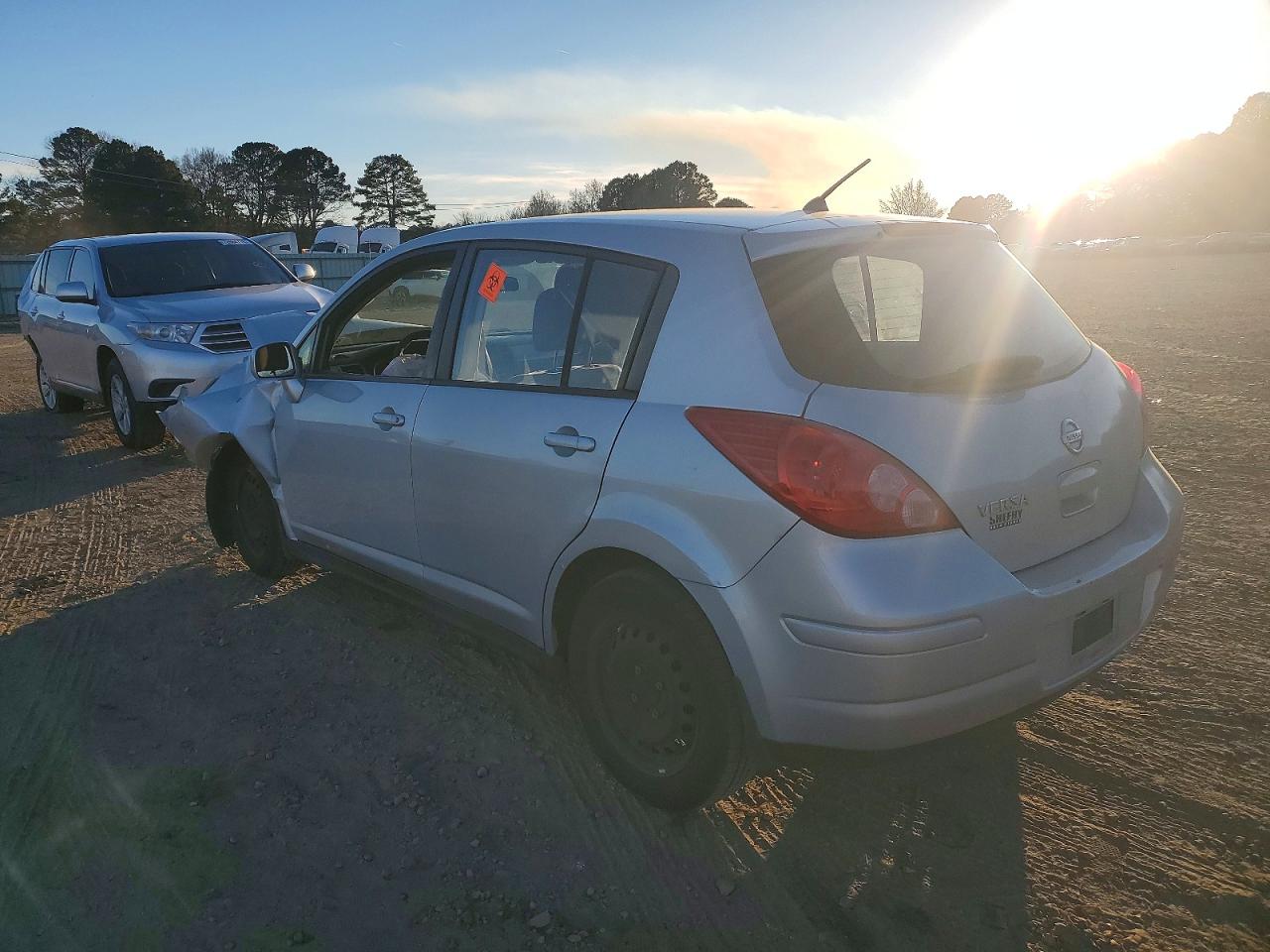 2008 Niss Versa VIN 3N1BC13E98L431967 photo 2