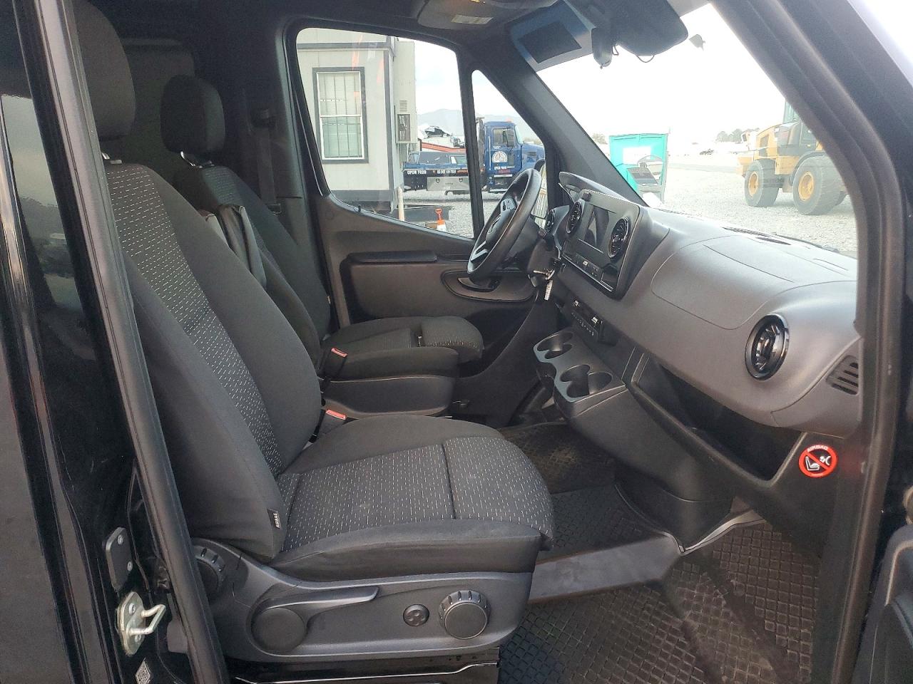 2019 MERCEDES-BENZ Sprinter VIN WDZPF1CD7KT000712 photo 5