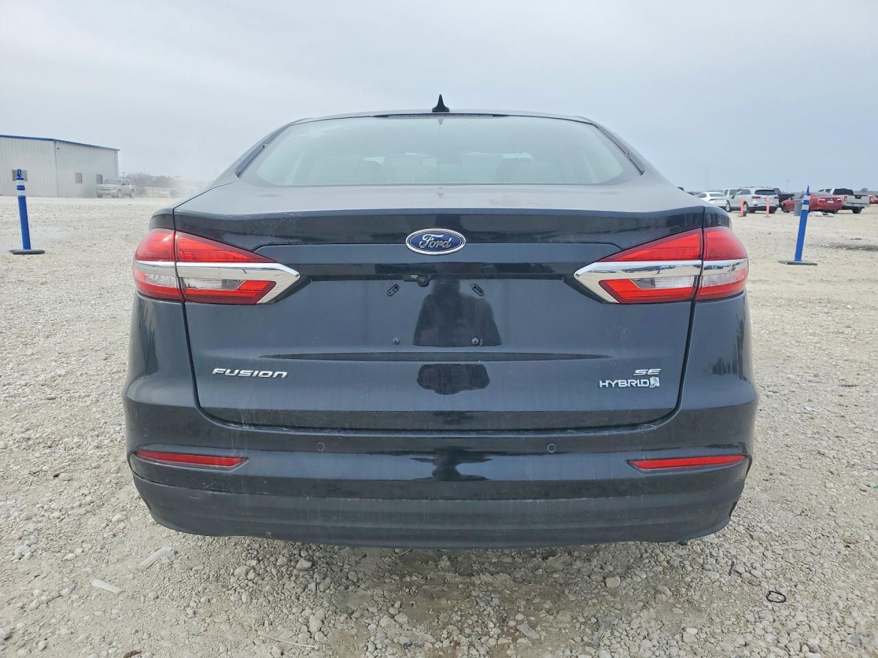 2019 Ford Fusion VIN 3FA6P0LU9KR207077 photo 6