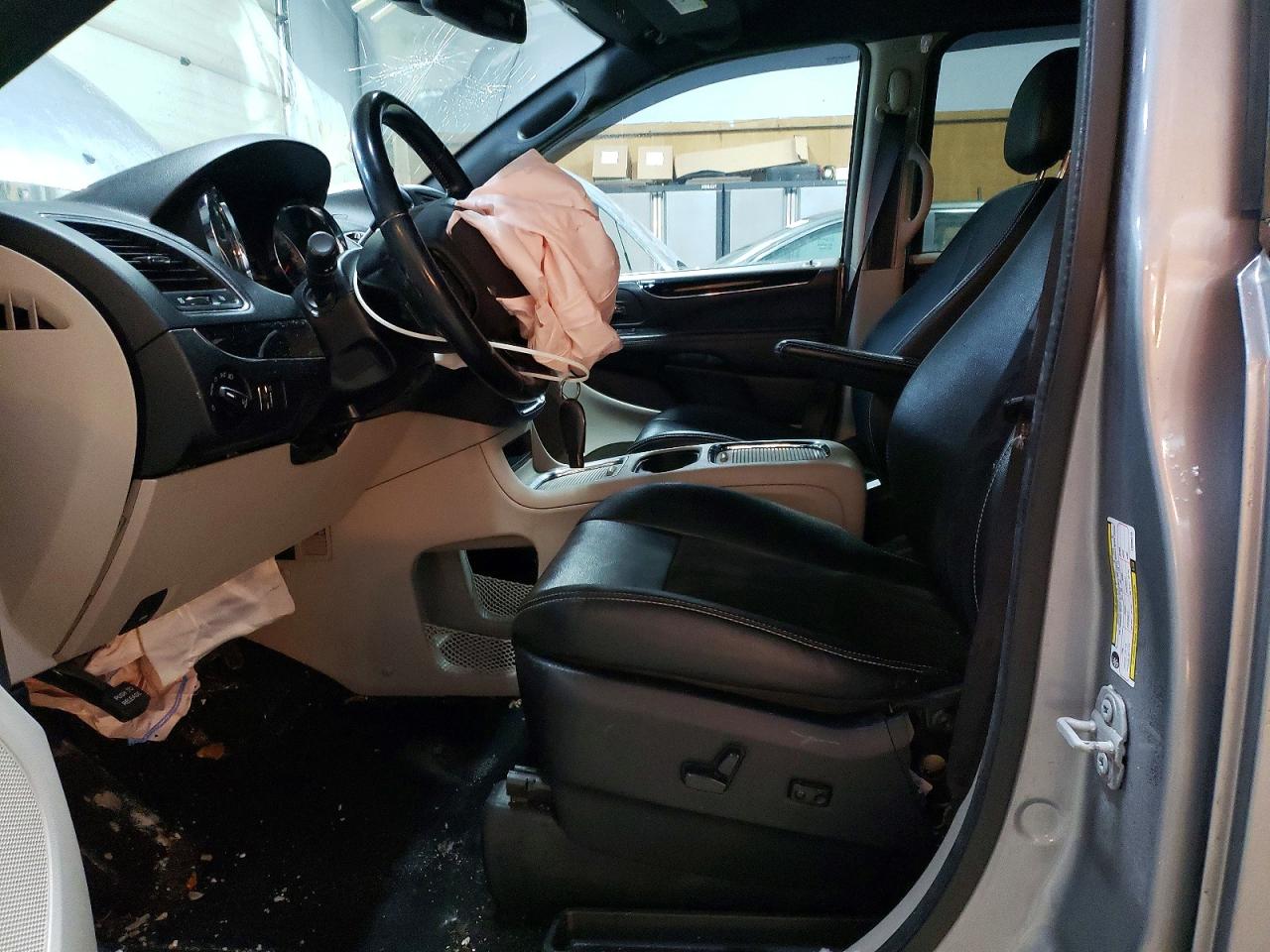 2020 Dodge Caravan VIN 2C4RDGCG9LR206215 photo 7
