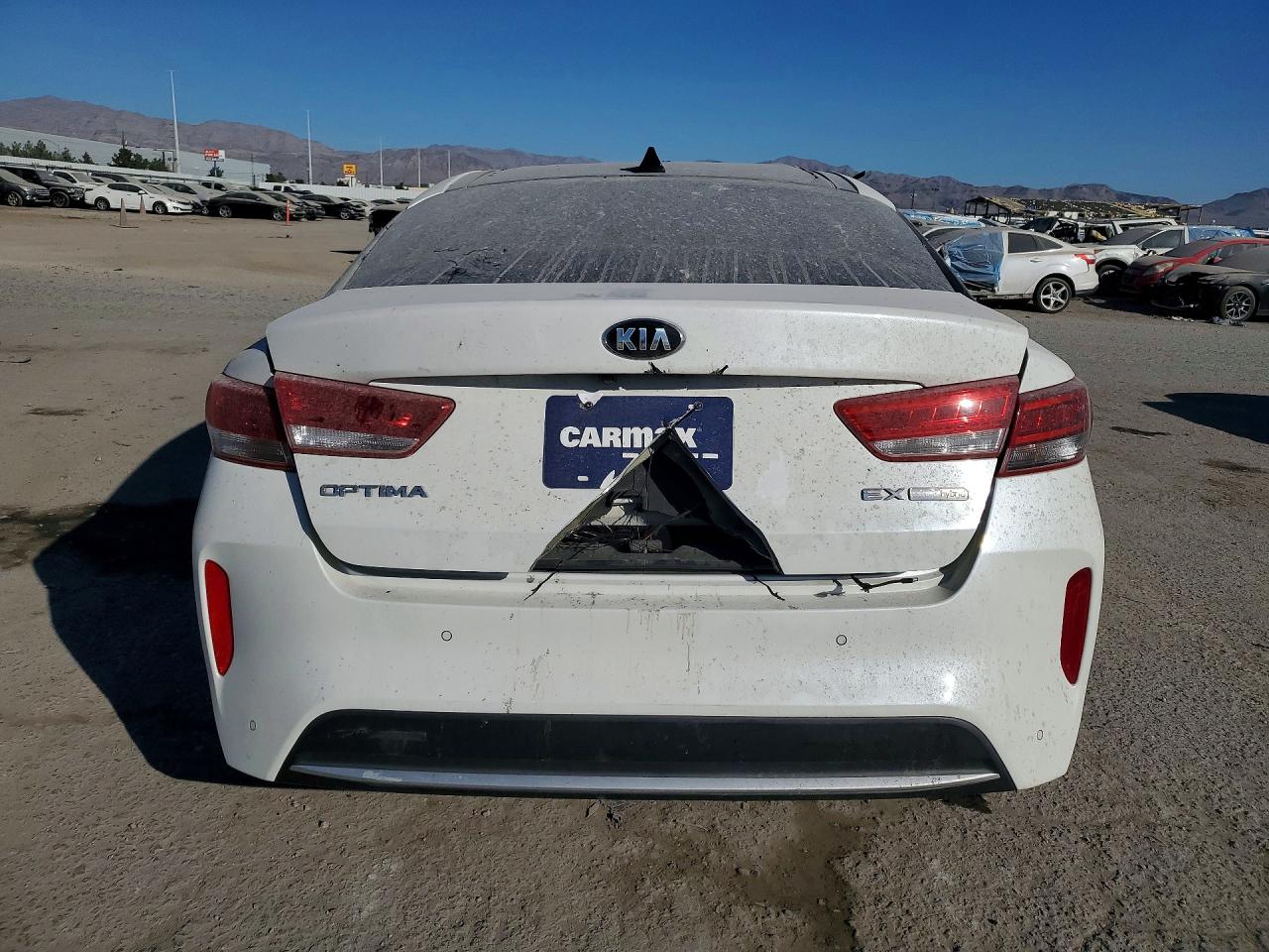 2017 Kia Optima VIN KNAGU4LC9H5006150 photo 6