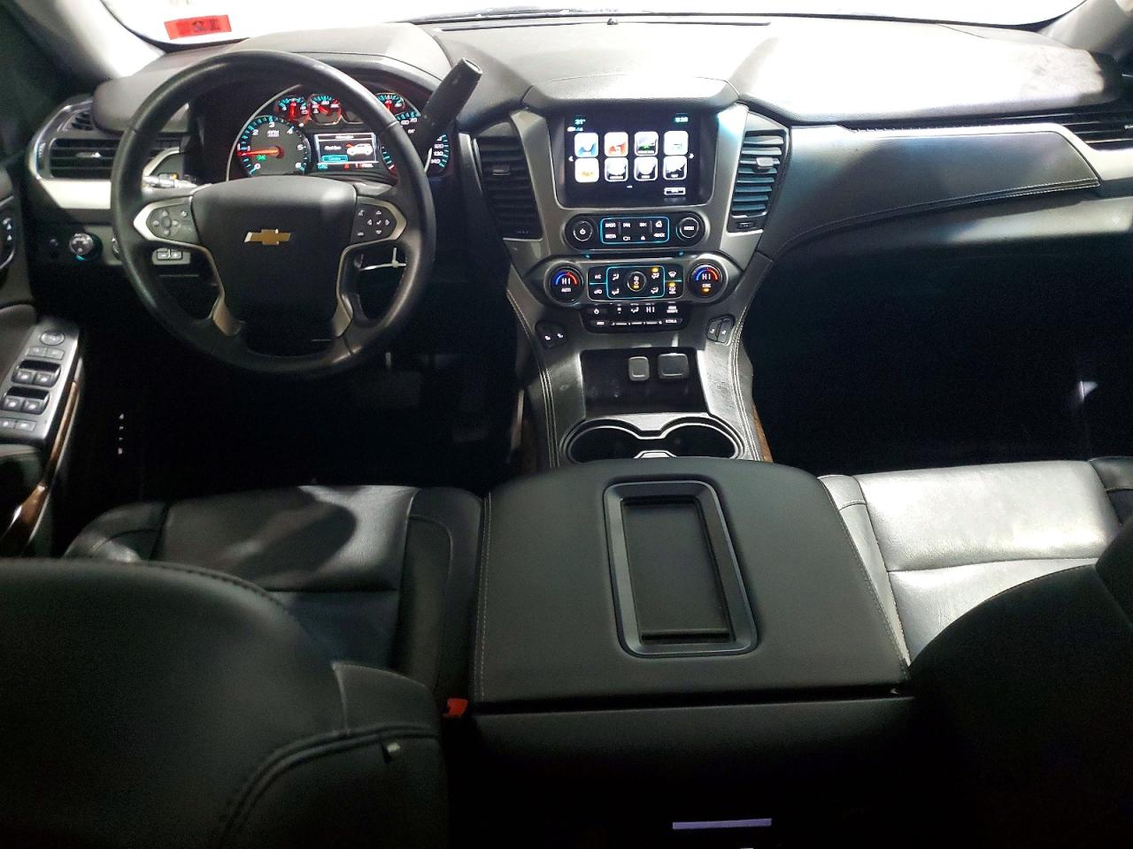 2018 Chevrolet Tahoe VIN 1GNSKBKC6JR174519 photo 8