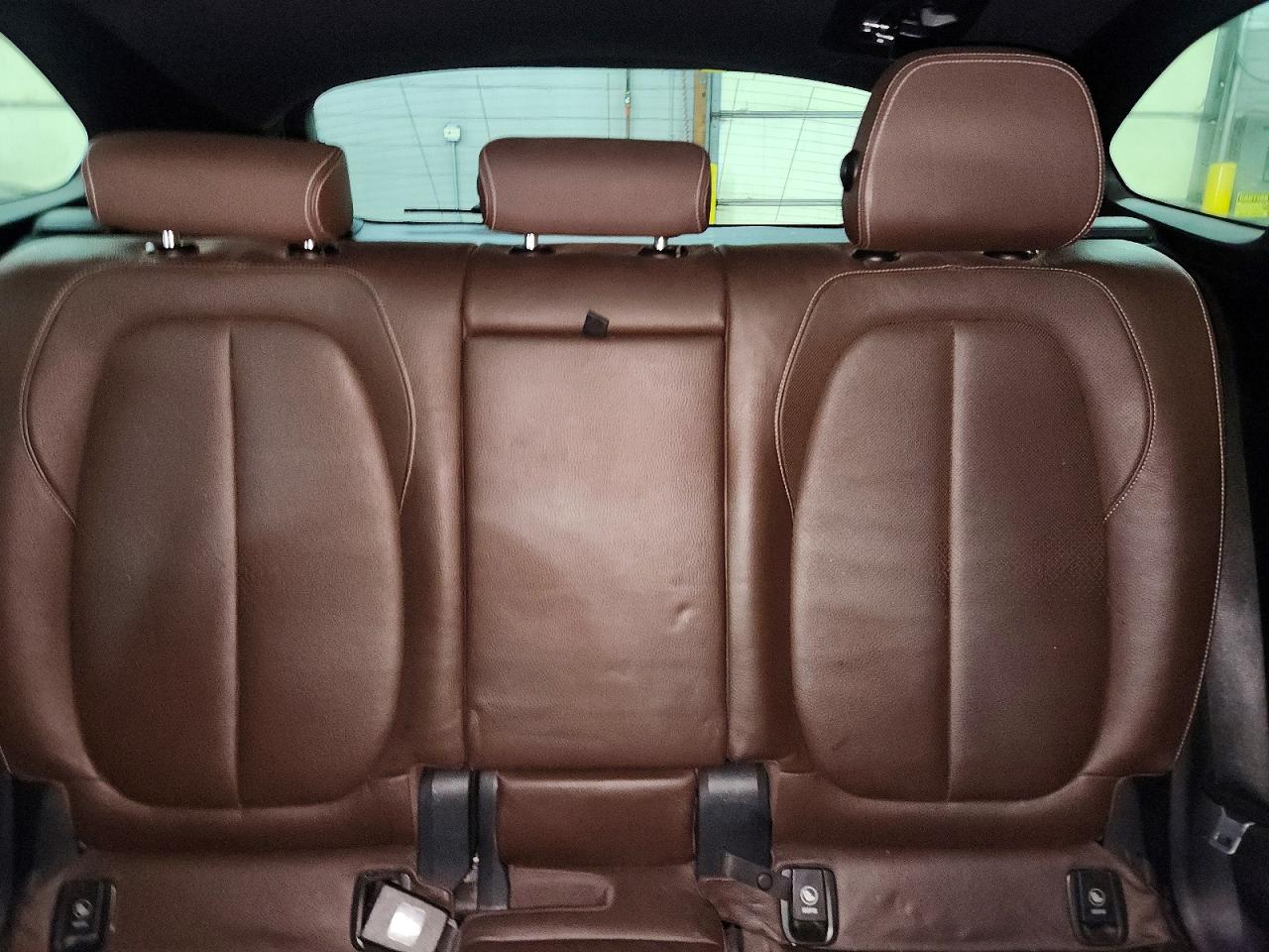 2018 BMW X1 VIN WBXHT3C31J5F92200 photo 10