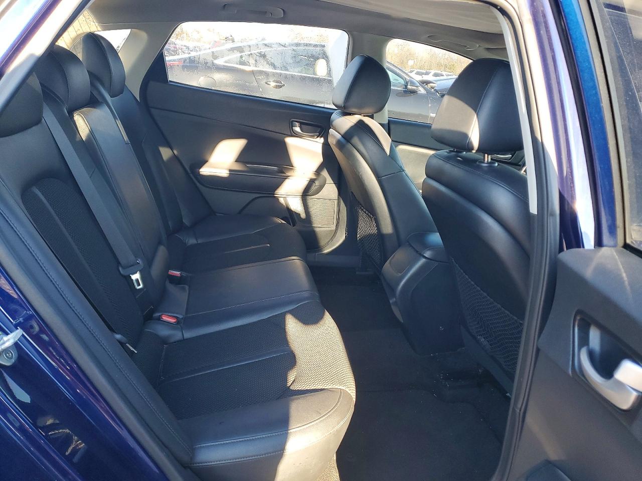 2019 Kia Optima VIN 5XXGT4L3XKG289828 photo 9