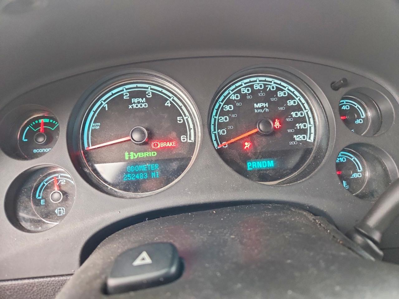 2008 GMC Yukon VIN 1GKFC13548R250030 photo 9