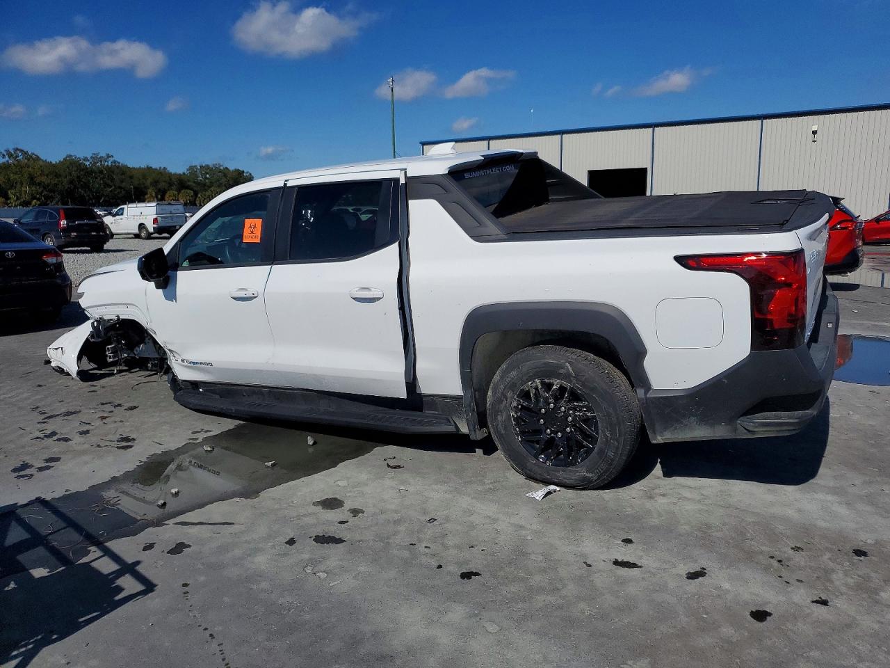 2024 Chevrolet All models VIN 1GC10VEL0RU201729 photo 2